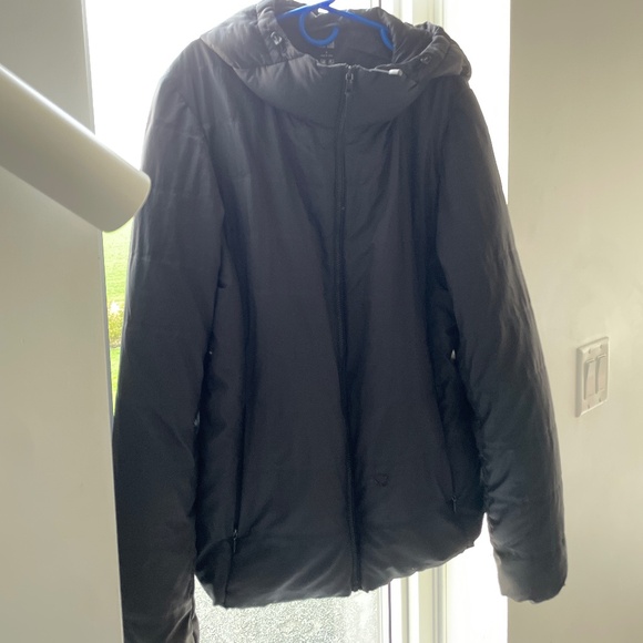 Uniqlo Lightweight Puffer Jacket - Picture 2 of 5